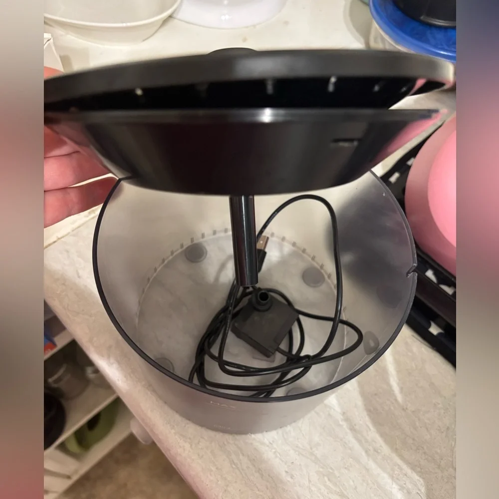 White and Black Cat Water Fountain ONLY